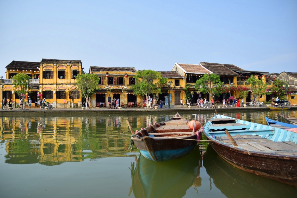 Sous le soleil exactement … Hué et Hoi An